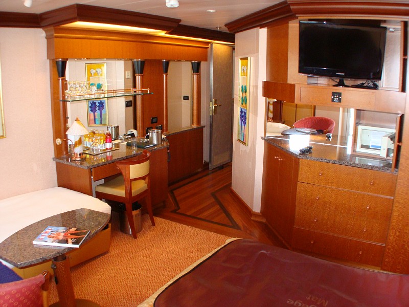 Carnival Glory Suite